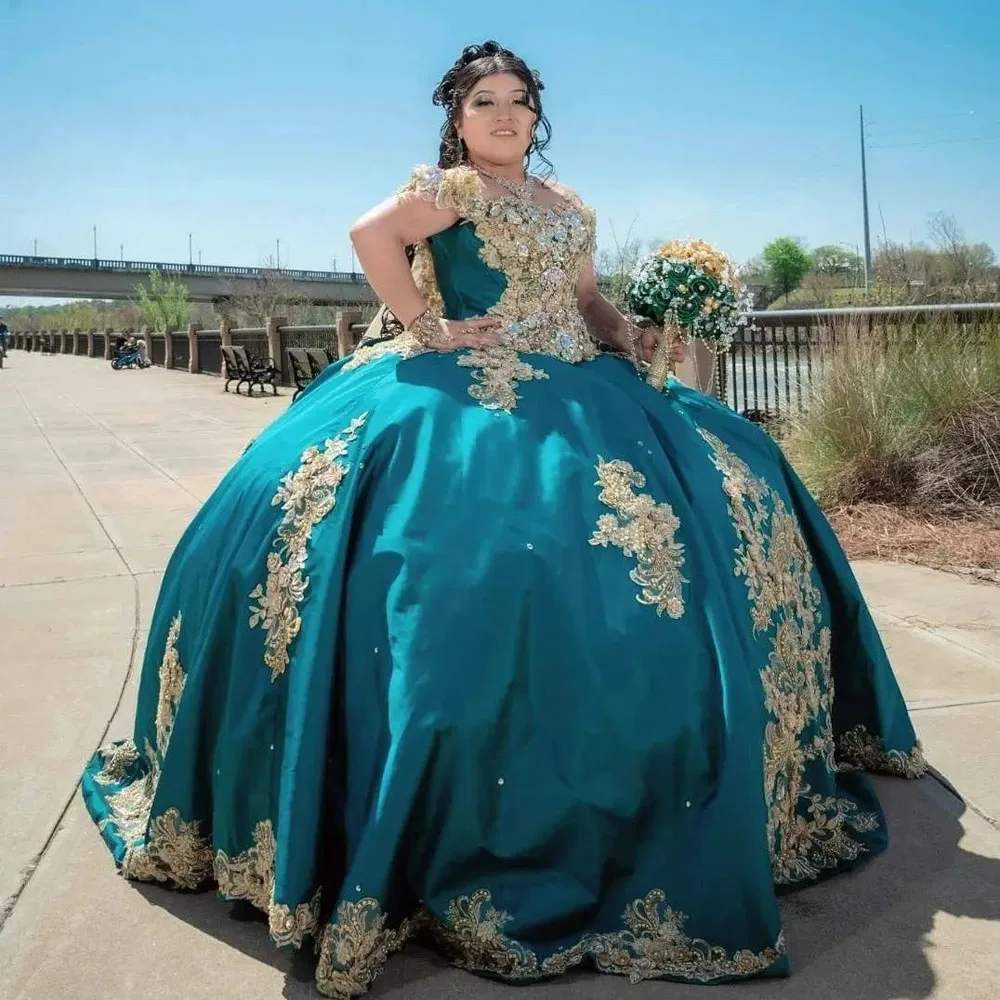 Vestidos quinceanera com capa vestido de baile querida renda miçangas festa princesa doce 16 vestido tule rendas sem costas