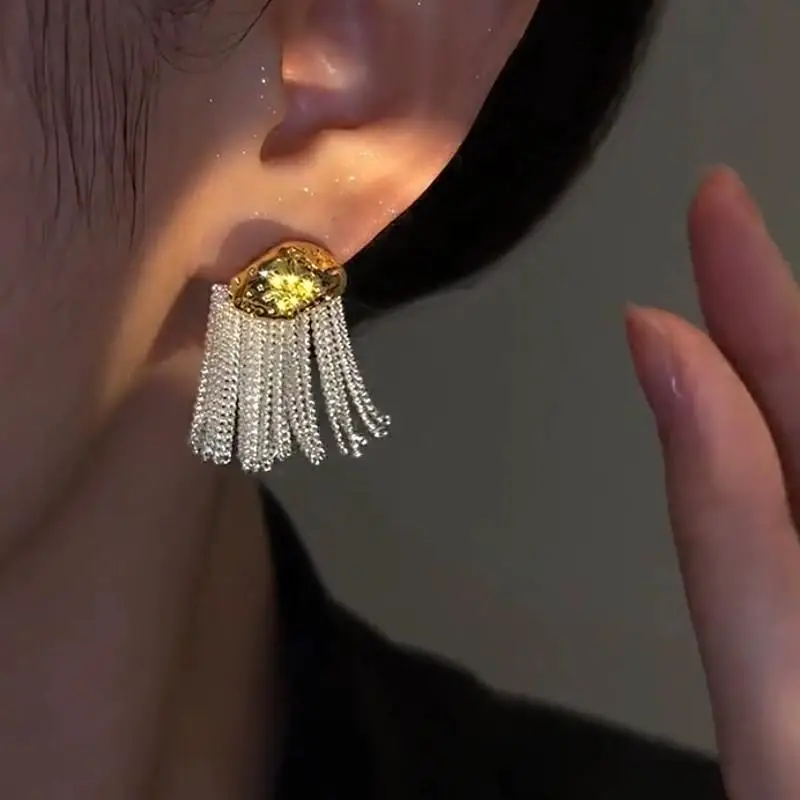 الفرنسية الفاخرة الفضة الأبيض شرابة الأقراط جديد أزياء المرأة الفضة إبرة القرط الملحقات #1