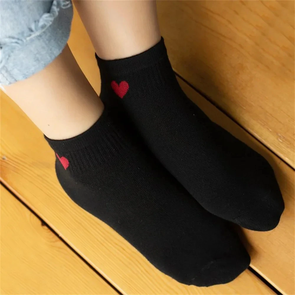 5/10 Pairs New Fashion High Quality Black White Ankle Socks Women Low Tube Cotton Boat Socks Cute Love Heart College Short Socks