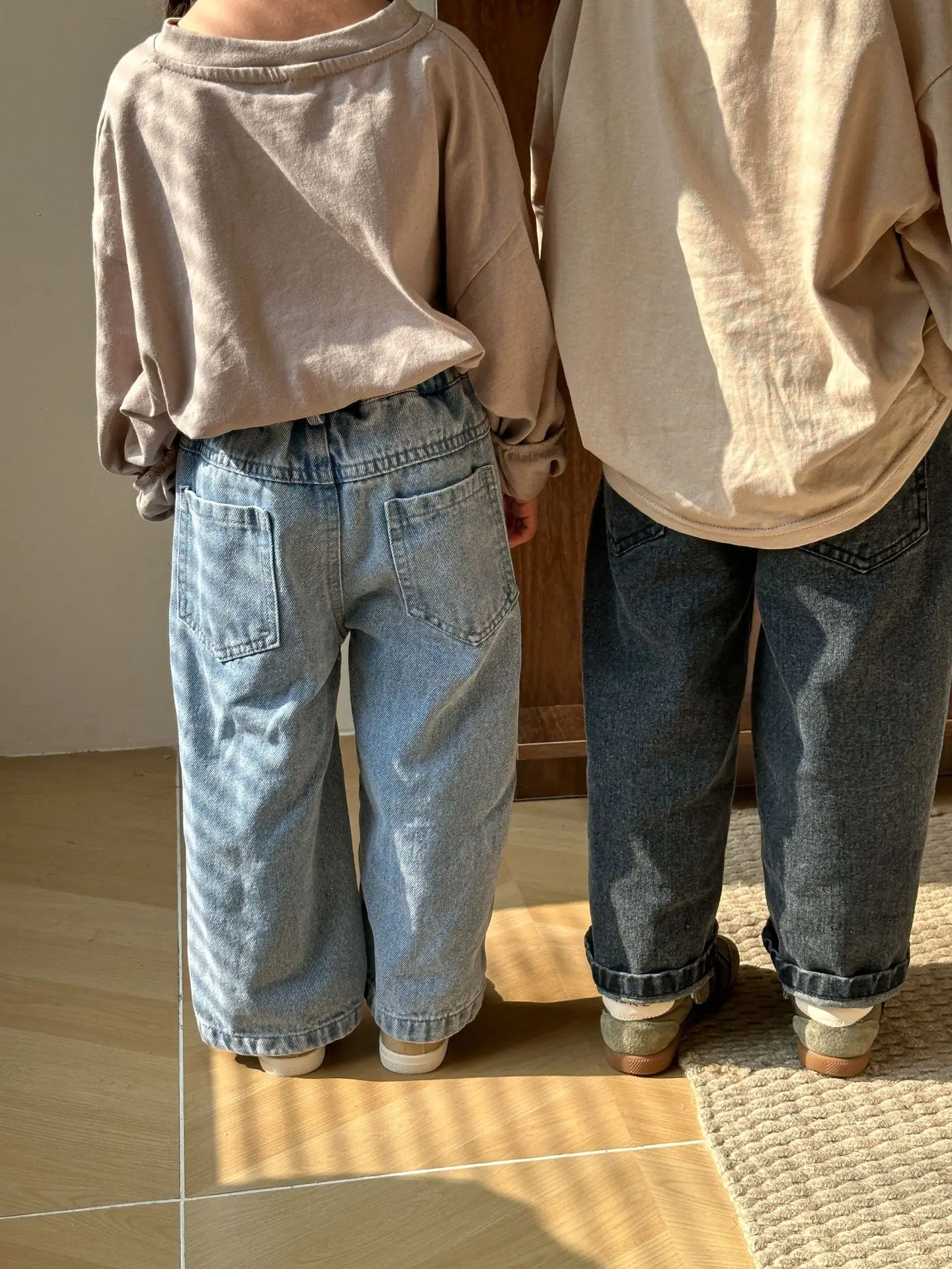 Children\'s Pants 2026 Spring Autumn Korean New Boys Jeans Heart Girls Denim Trousers Toddler Cotton Loose Kids Straight Jeans