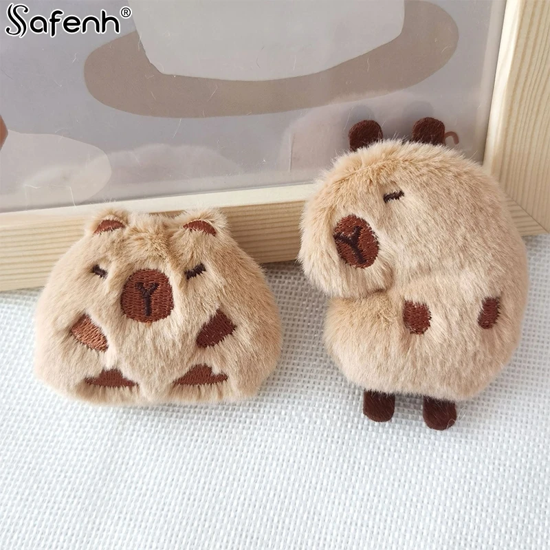 Plush Mini 1pcs Cute Capybara Animal Plush Doll Brooch Fluffy Soft Stuffed Clothes Badge Pins Backpacks Decoration Accessories