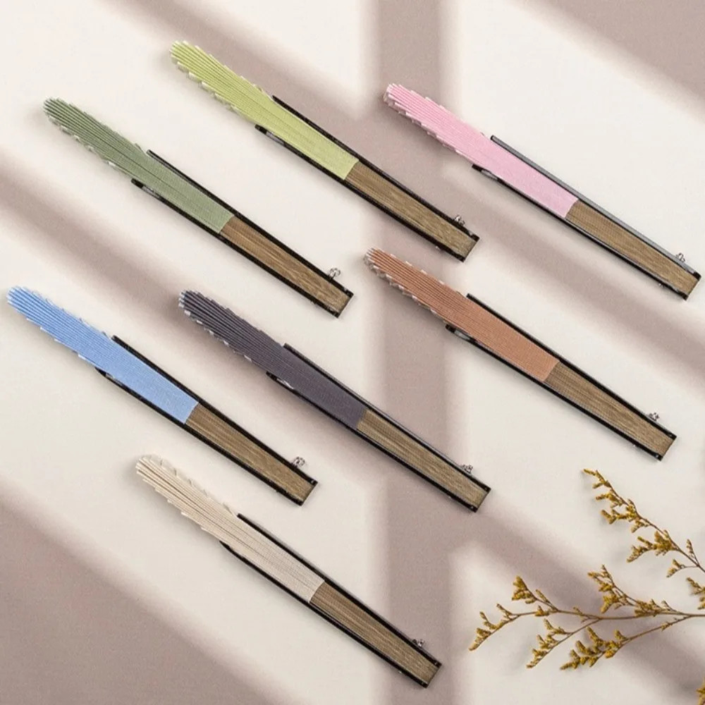 

Crafts Retro Mini Shell Fan Cotton Linen Cloth Chinese Folding Hand Fan Gentle Chinese Style Handheld Fan Women's