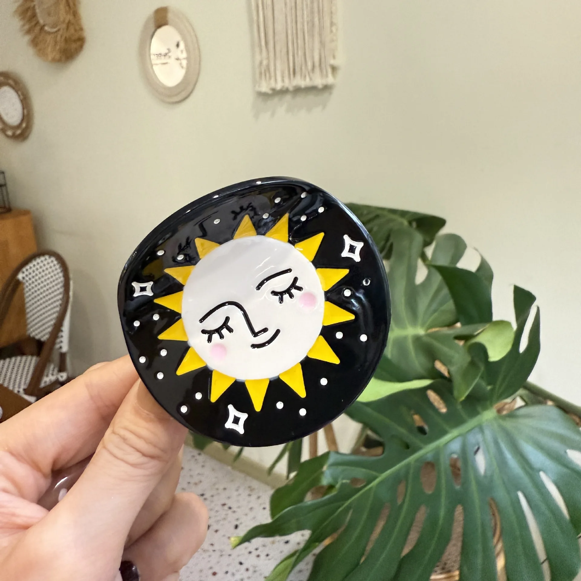 New Fashion Acetate Black Round Moon Sun Hair Claw Clip For Women Shark Clip Hair Accessories