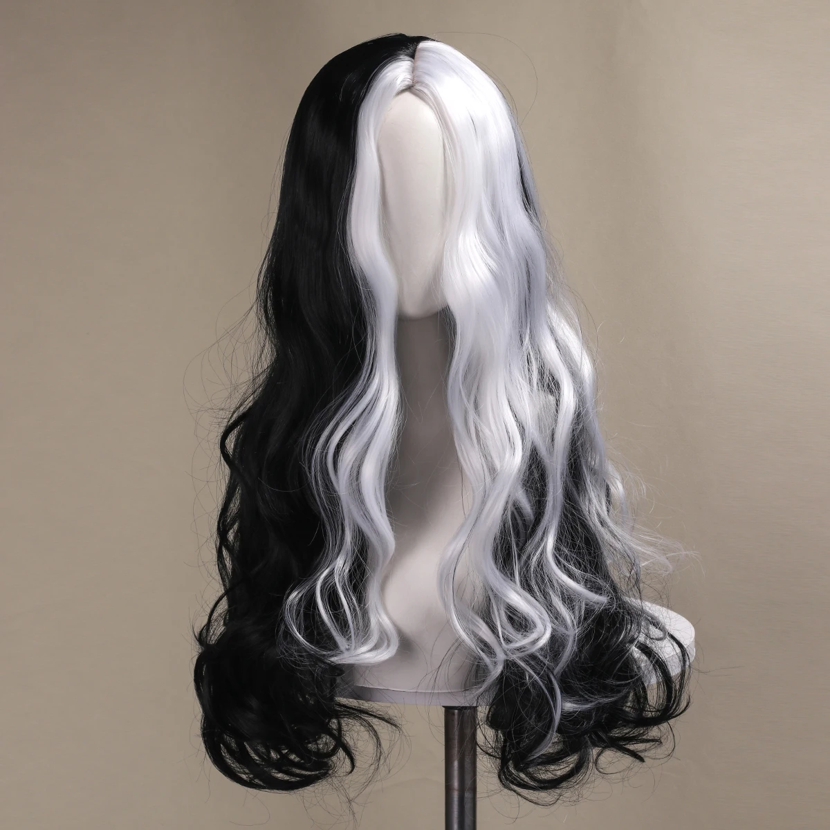 28 inch long rolled witch black and white synthetic wig, used for holiday parties and Halloween role-playing