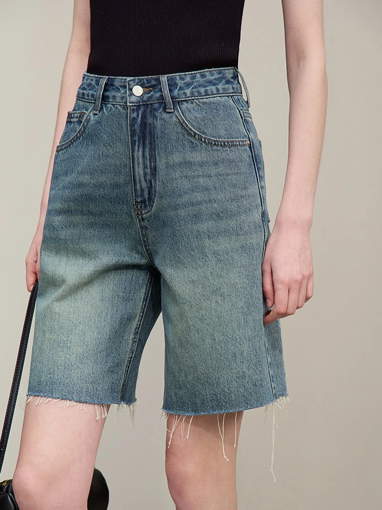 

Женские джинсовые шорты Amii 2026: Новинка лета, универсальные, свободные, с широкими штанинами, с рваными краями, повседневные, винтажные, ретро, женские брюки 12642152