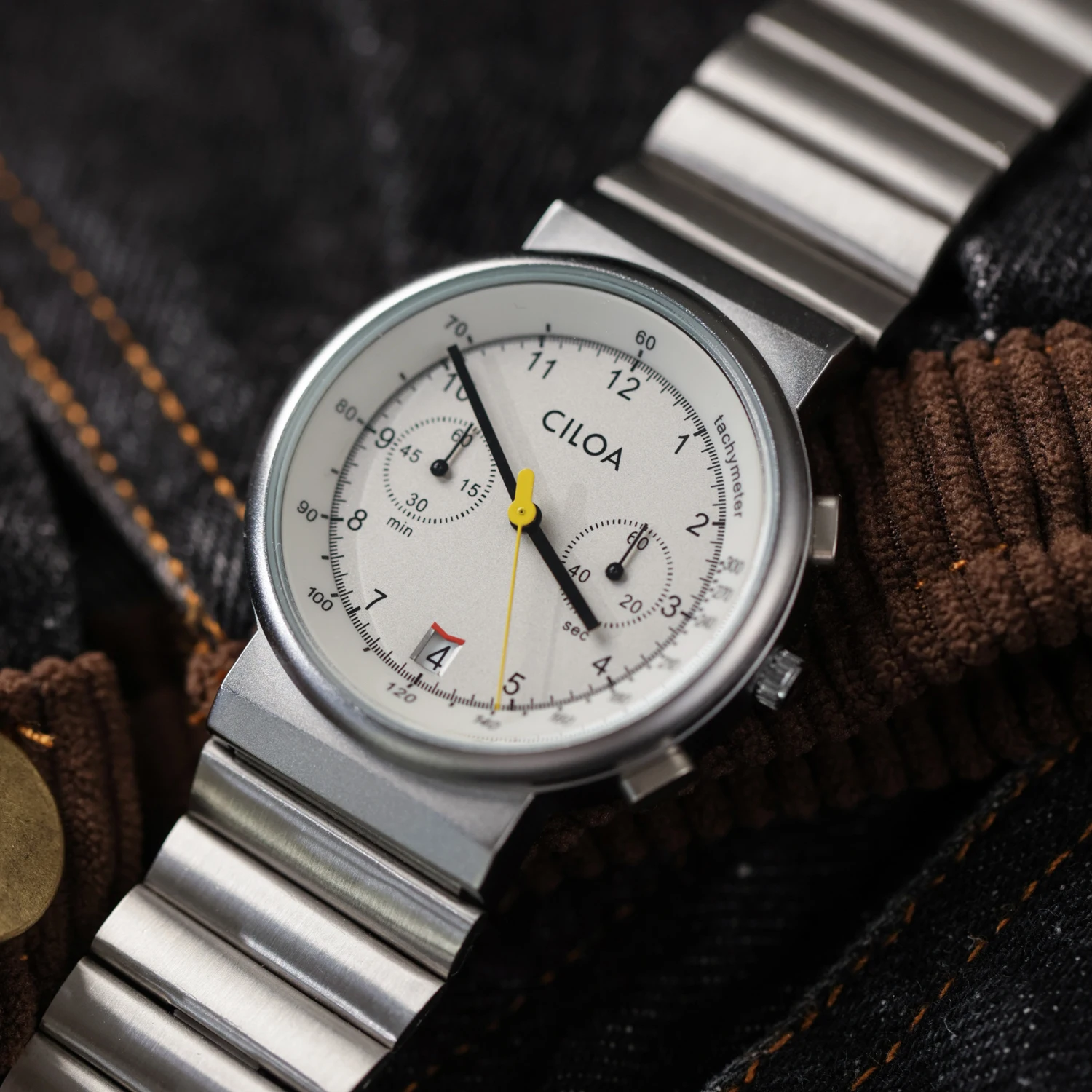 Thumbnail 2 - #27 Latest Slim Quartz Watches Offers