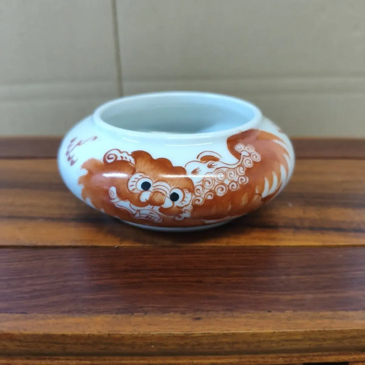 Vintage Collection Hand Painted Pastel Red Lion Taishi Shaobao Brush Washer Handmade Ceramic Decorative Jar Storage Box