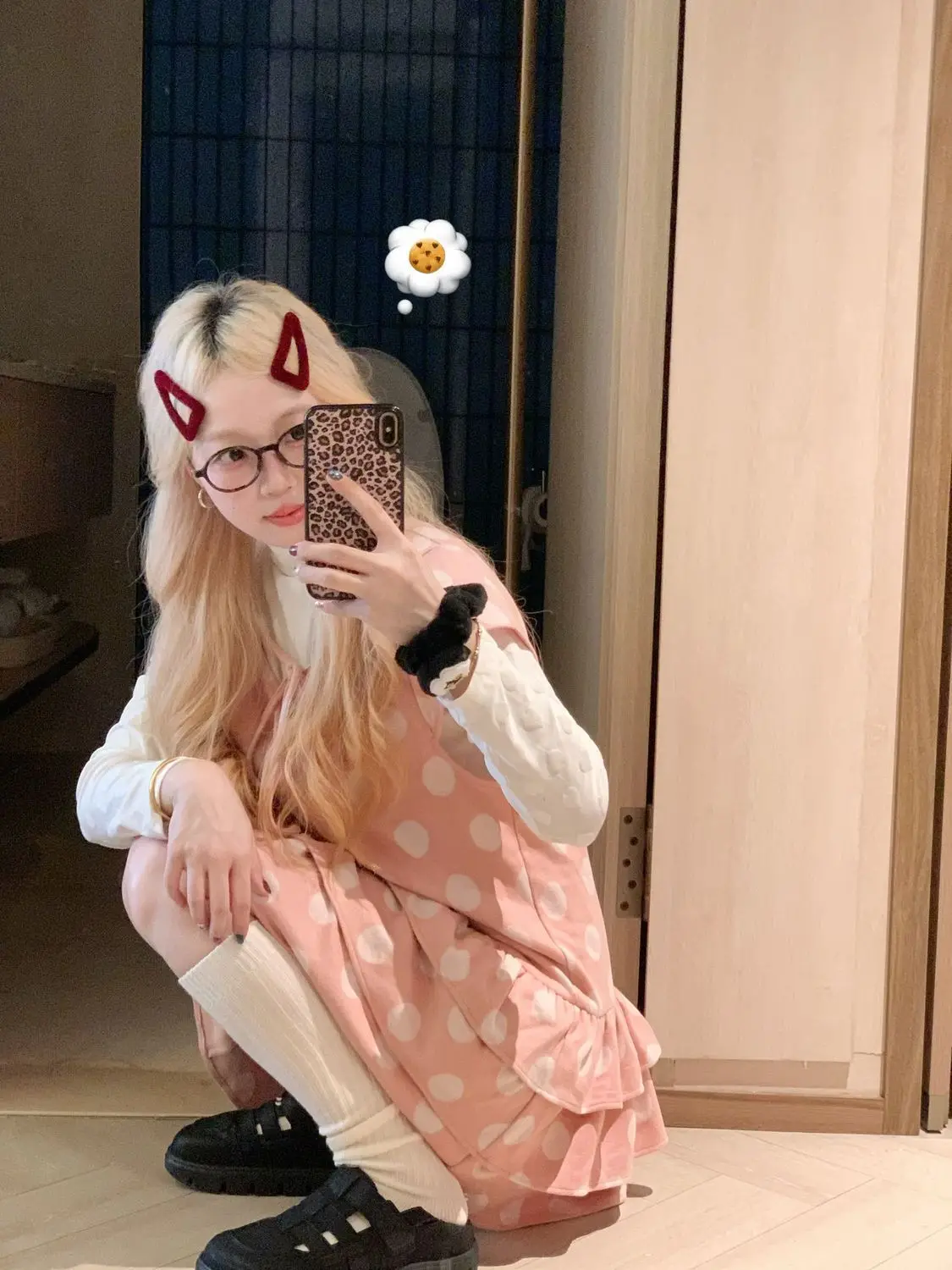 Japonia Y2K lata 2000 Uczennice Dziewczyny Słodka Różowa Sukienka w Kropki z Falbankami i Uroczy Dwuczęściowy Zestaw: Bluzka z Długim Rękawem i Sweter