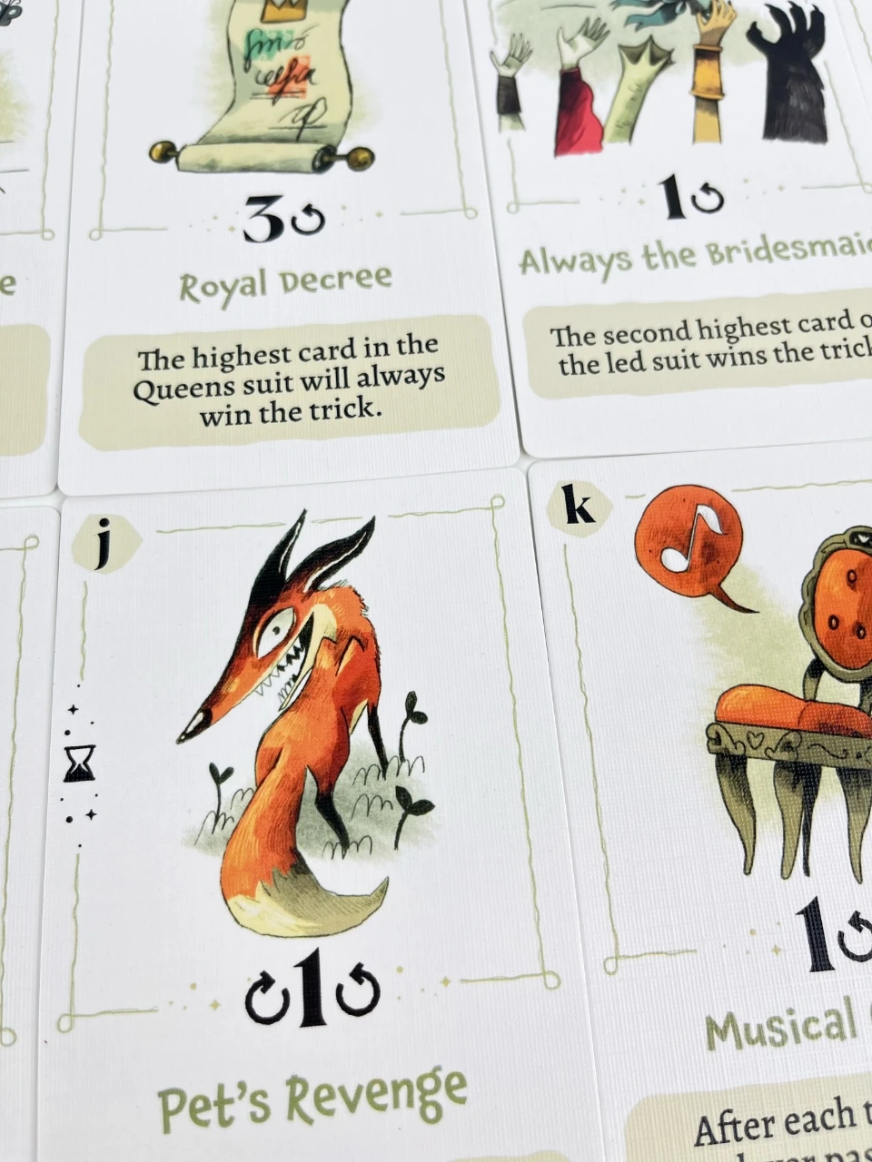 Nowa gra karciana o tematyce: nieposłuszna księżniczka, zabawna gra strategiczna, idealna dla przyjaciół, par i rodziny, doskonała gra dla każdego wieku.