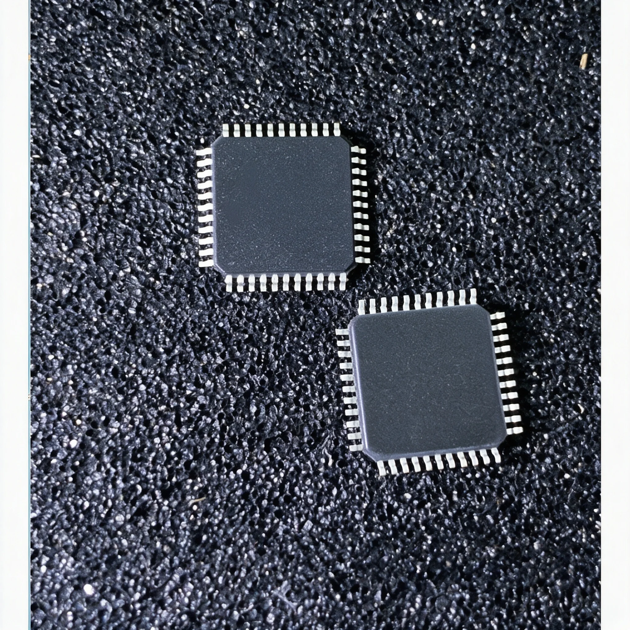 5piece DS21348T DS21348 TQFP44 DS21Q50 DS21Q50L QFP100