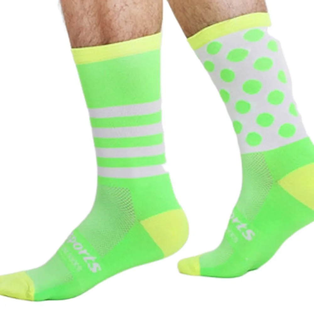 1 Pair Asymmetric Pattern Cycling Socks Sweat-absorbent Deodorant Sports Socks Breathable Wear Resistant Bicycle Sock Running