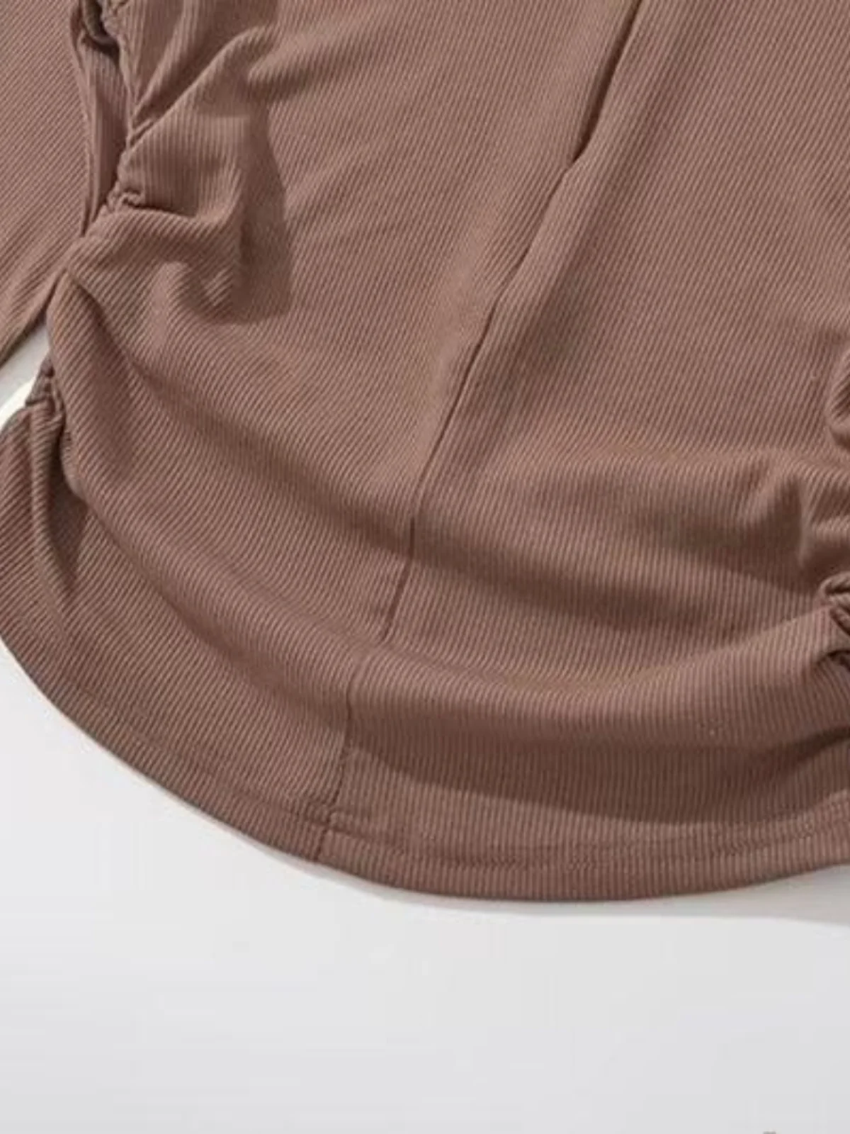 เสื้อสเวตเตอร์ผู้หญิงสำหรับฤดูใบไม้ร่วงและฤดูหนาว สไตล์สตรีท แขนยาว คอสูง ทรงเข้ารูป ใส่เป็นชุดกีฬาหรือใส่เป็นเสื้อตัวในได้