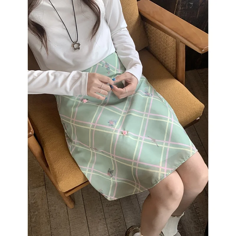 Jupe mi-longue trapèze à carreaux floraux, style coréen rétro, sensation d'âge moyen, taille haute, en Fiber de Polyester 00%, nouvelle collection printemps
