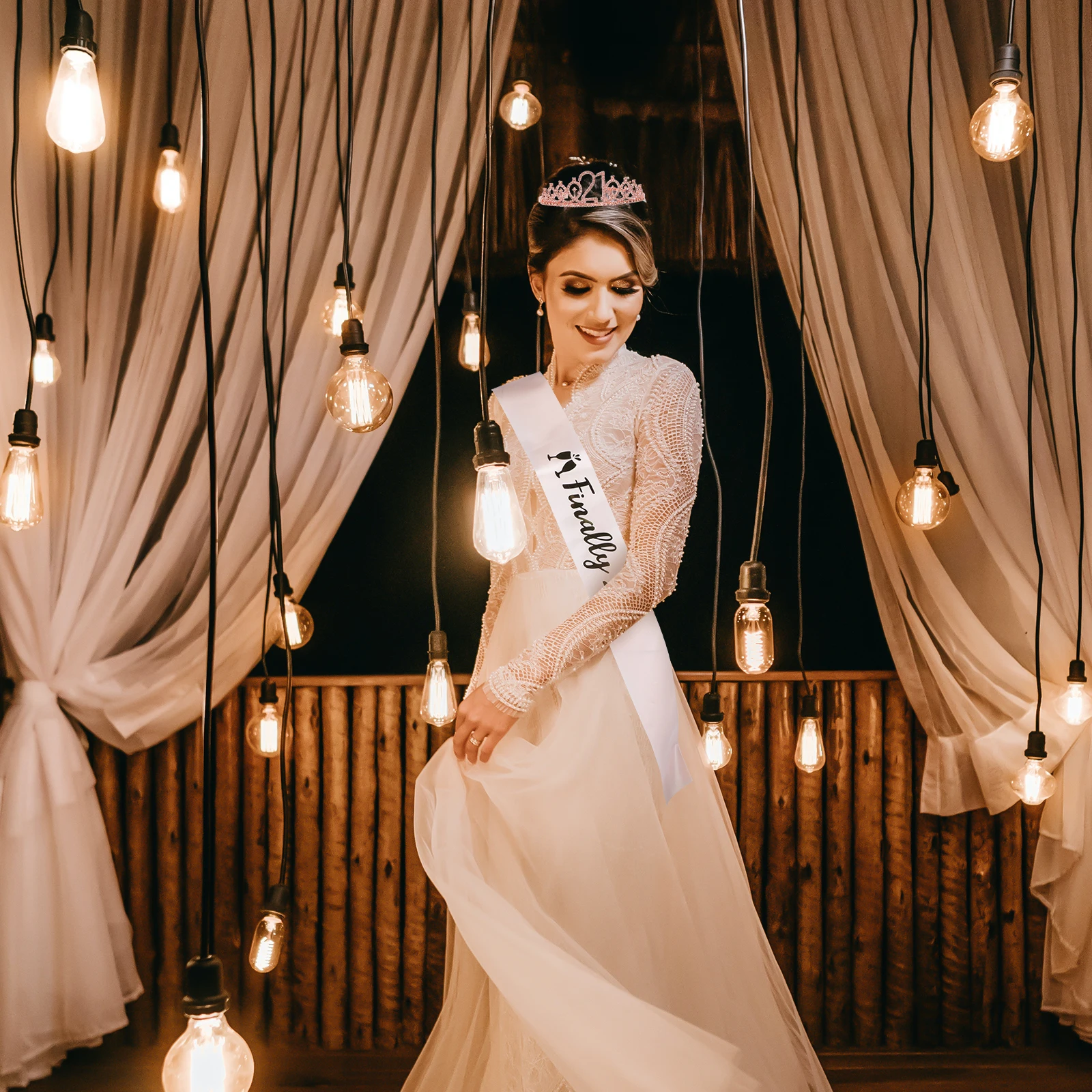 

Crystal Crown Headb Decorative Sash for Women Birthday Party Supplies Fashionable Crown Hairb High Quality Material