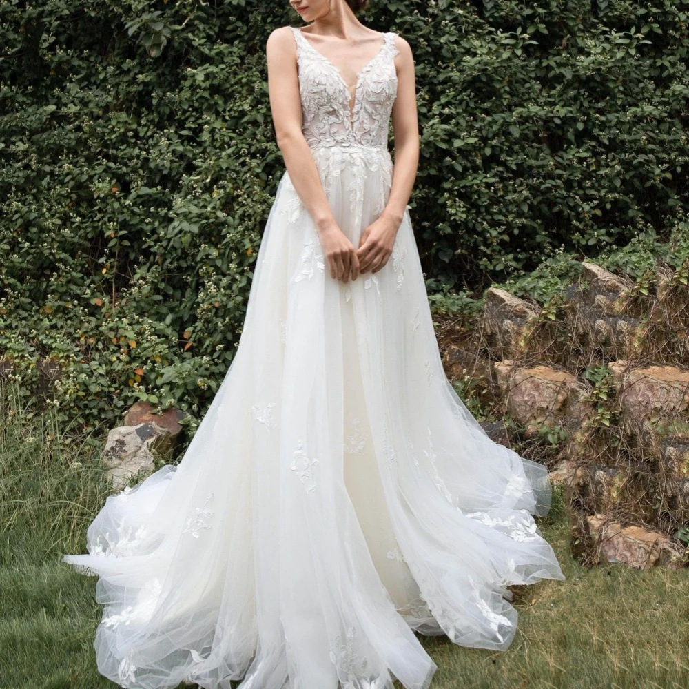 Vestidos de novia personalizados sin espalda una línea vestidos de novia bohemios tanque de encaje cuello en V tul nueva bata de novia vestido de novia