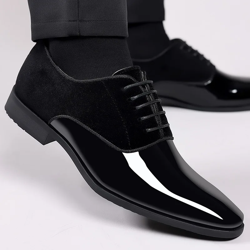 

2023Classic Patent Leather Shoes for Men Casual Business Shoes Lace Up Formal Office Work Shoes for Male Party Wedding Oxfords