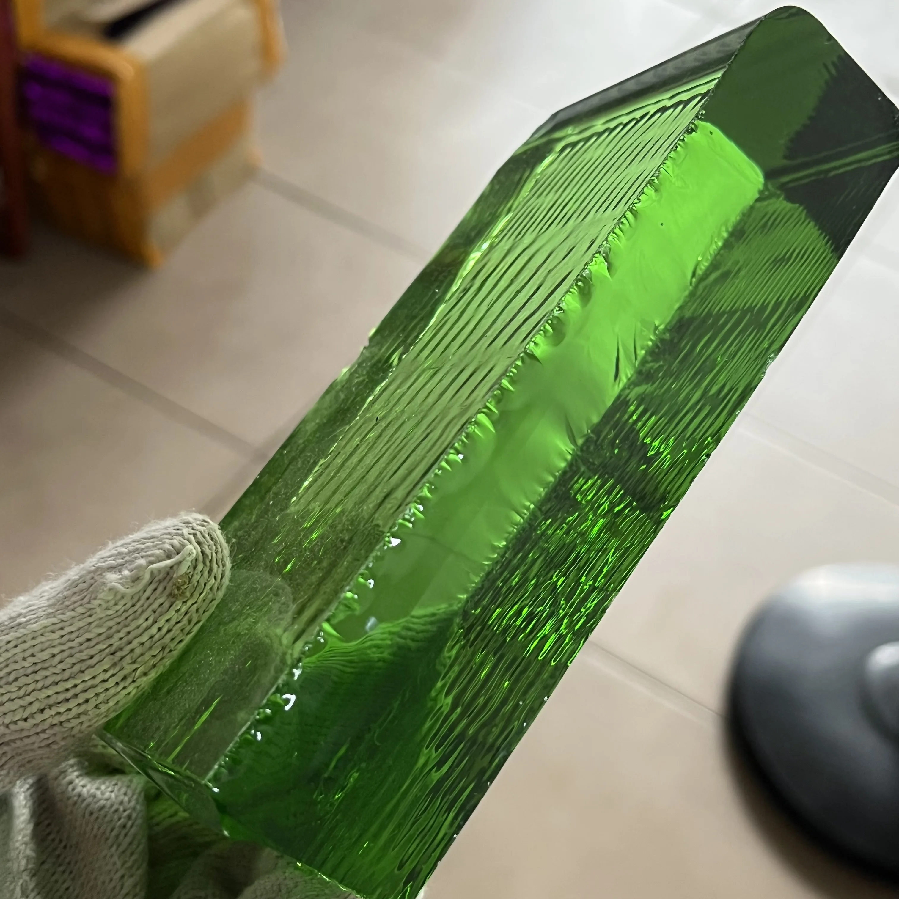 1kg Apple Green Glass Rough Material Synthetic Crystal Raw Uncut Stone