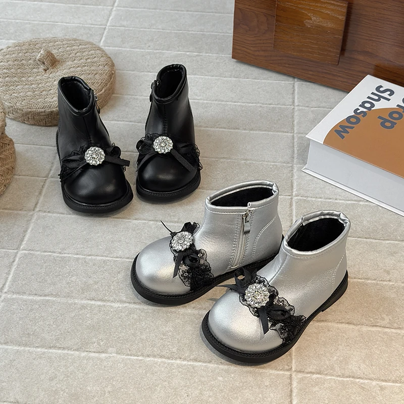 

Новые ботинки для девочек, милые элегантные детские модные ботинки принцессы, шикарные универсальные детские повседневные кружевные ботильоны, осенне-зимняя обувь на плоской подошве