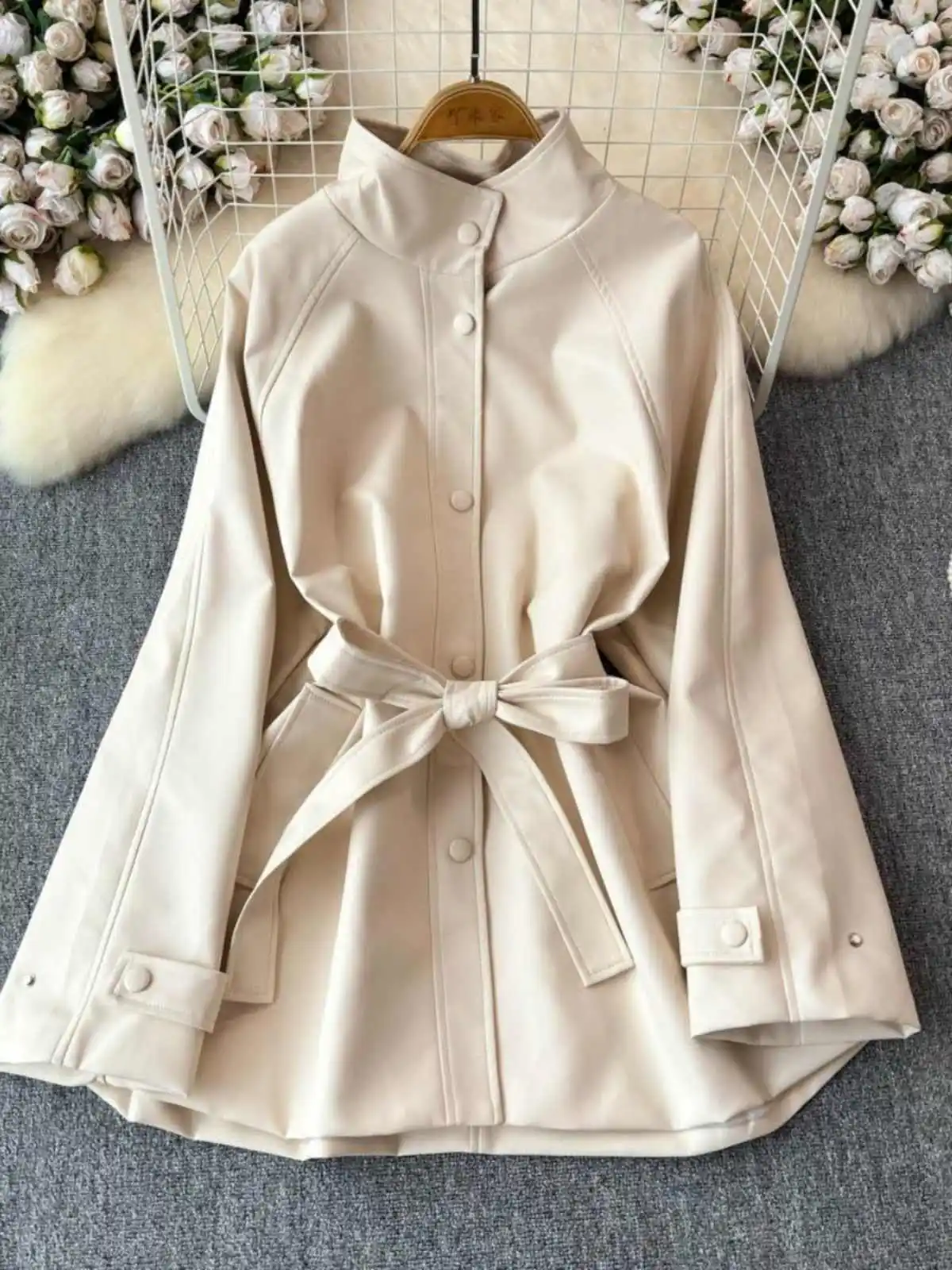 

Женский белый кожаный плащ в корейском стиле, длинная ветровка в стиле Харадзюку, винтажная верхняя одежда с длинными рукавами, зимне-осенняя одежда