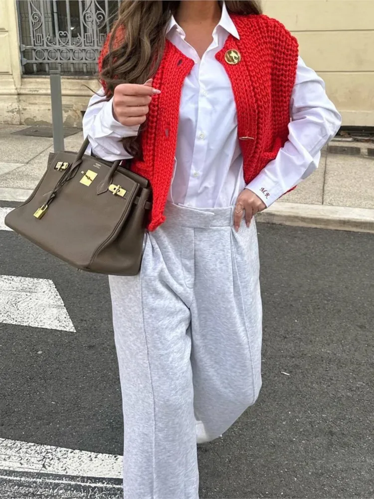 

2025 женский модный вязаный жилет без рукавов с грубой иглой, свитер, женский шикарный кардиган с большими карманами и накладными пуговицами, жилет, топы