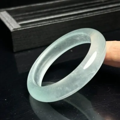 

Сертифицированные натуральные браслеты из бирманского зеленого нефрита High Ice Jadeite, 54-64 мм.
