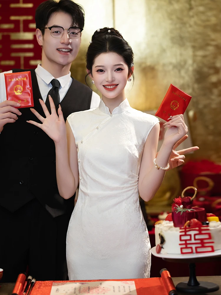 

New Chinese Sle Svel White Engagement Dr Morning Robe Women's Bride Small Size Absolutely Beautiful Regi...