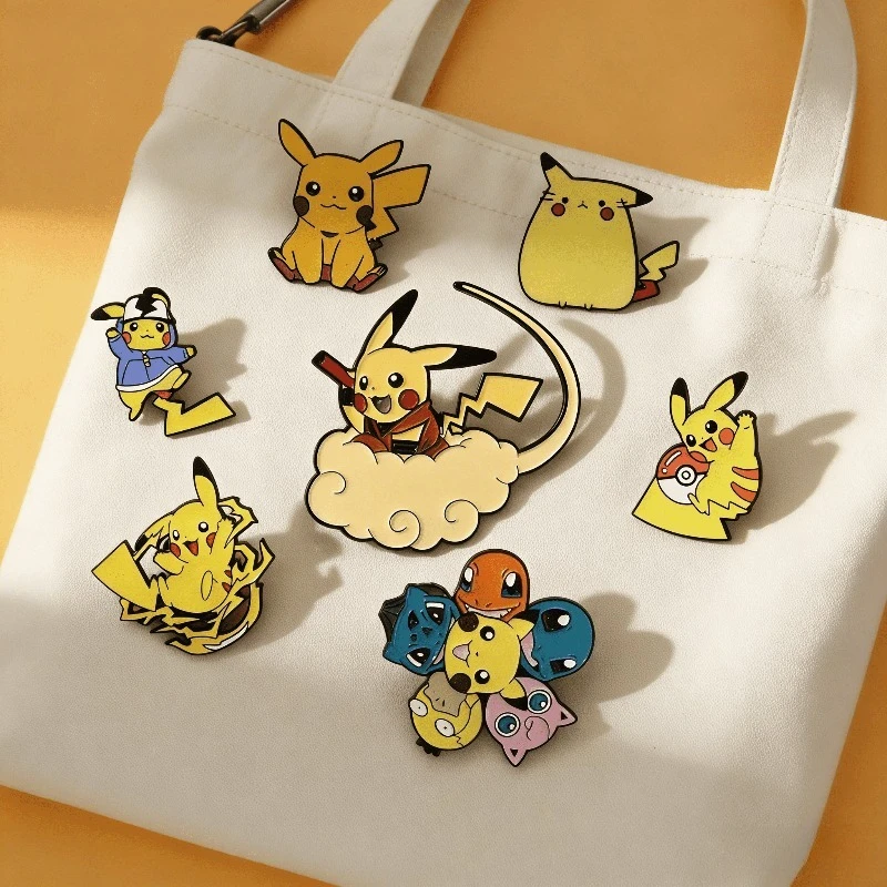 NEW HOT Pok é mon Pok é mon brooch Pikachu metal badge anime cartoon clothes pencil case backpack decoration accessories