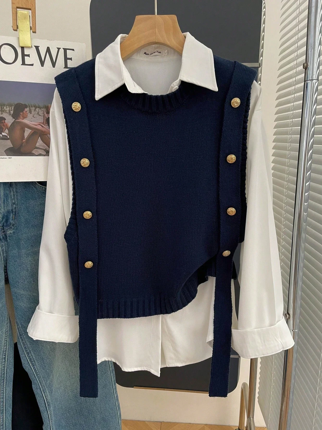 Ladies Knitted Sweater Vest Loose Fit Round Neck Design with Button Decoration Spring Summer Seasonal Fashion Wear