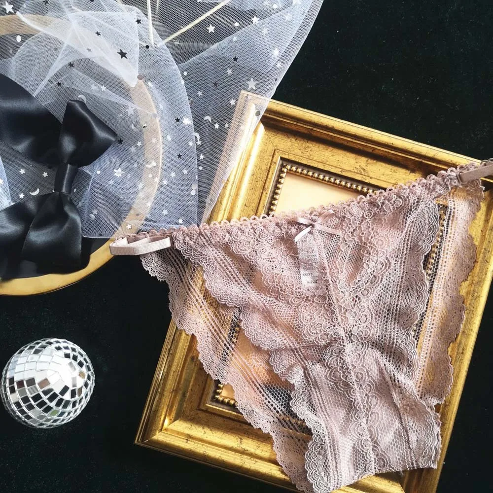 

Transparent Seamless G-String Female Low Waist Embroidered Intimates Mini Bow Underpants Thong for Women Lace Panties