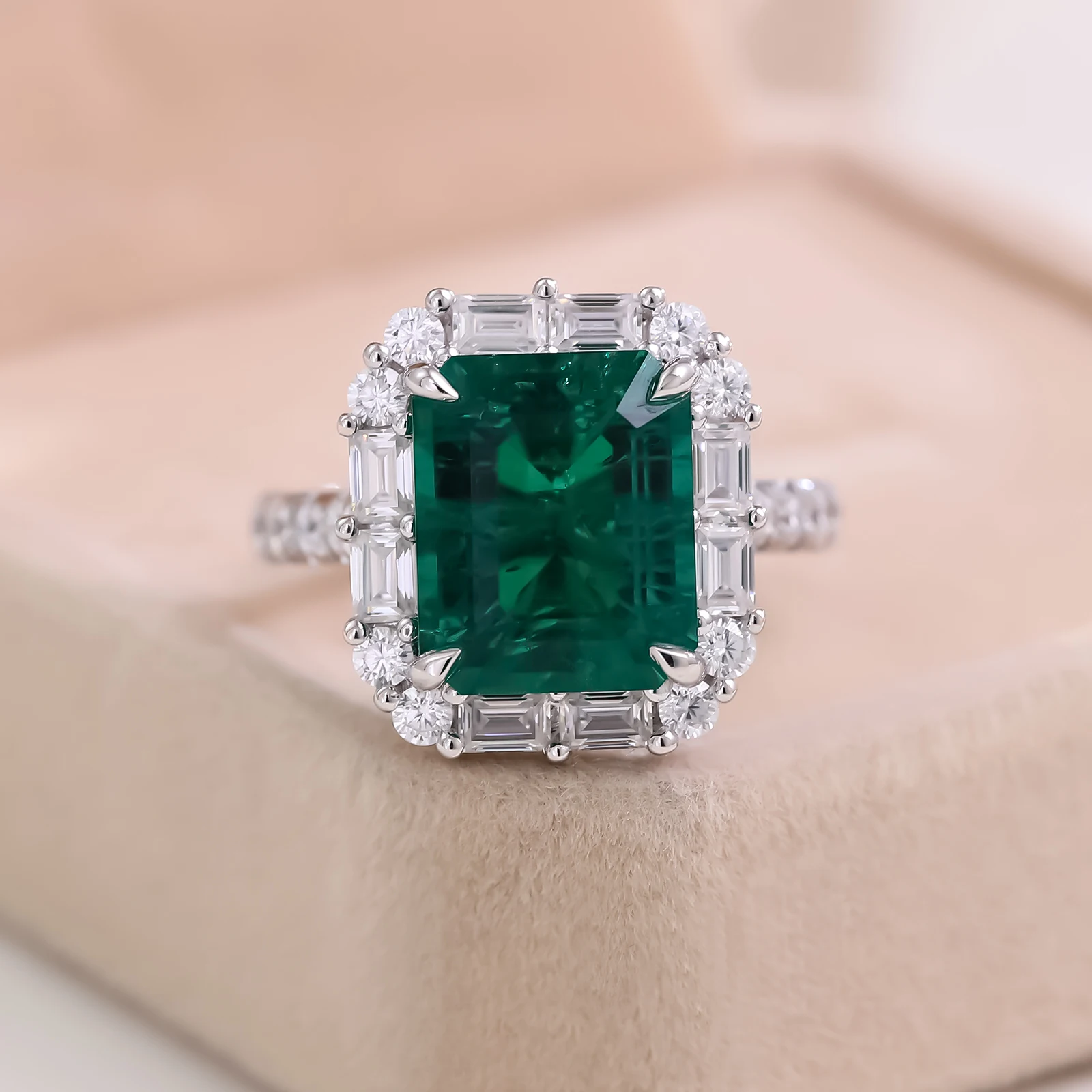 

Provence 18K/14K/10K Solid White Gold Engagement Ring Emerald Cut Lab Grown Zambian With DEF VVS Moissanite Wedding Band