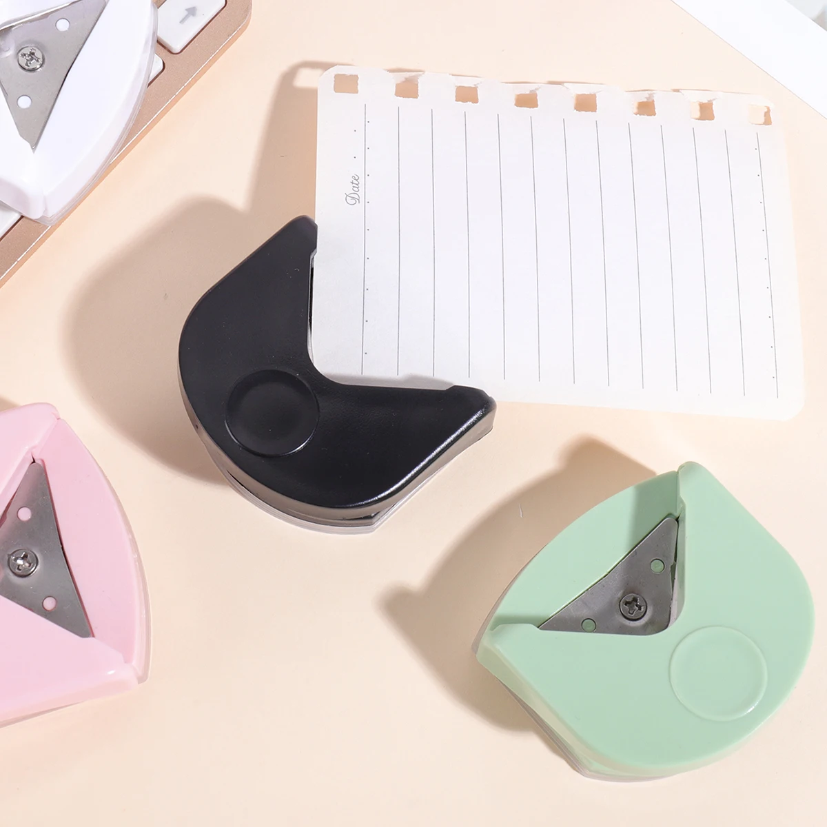 1 шт. мини-портативный угловой круглый станок R4, используемый для офисного карточка, поздравительных карточек, фотографий, визитных карточек с заостренным углом