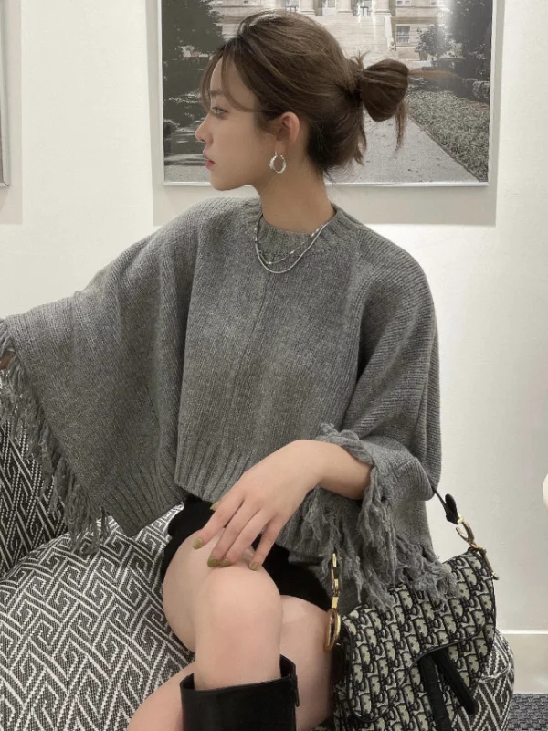 Laid-back Tassel Trimmed Cloak Style Sweater Overcoat for Women Spring Autumn Winter Fashion Korean Style Casual Wear