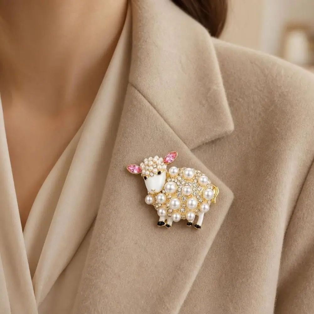 Pearl Sheep Brooch Cute Sheep Shape Rhinestone Cardigan Closure Pin Creative Style Versatile Brooch Pin Cardigan Coat Styling