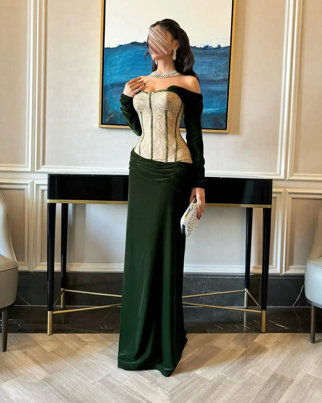 Nuovo design elegante con spalle scoperte in pizzo a lisca di pesce corsetto in velluto vita pieghettata manica lunga abito da ballo formale da sera