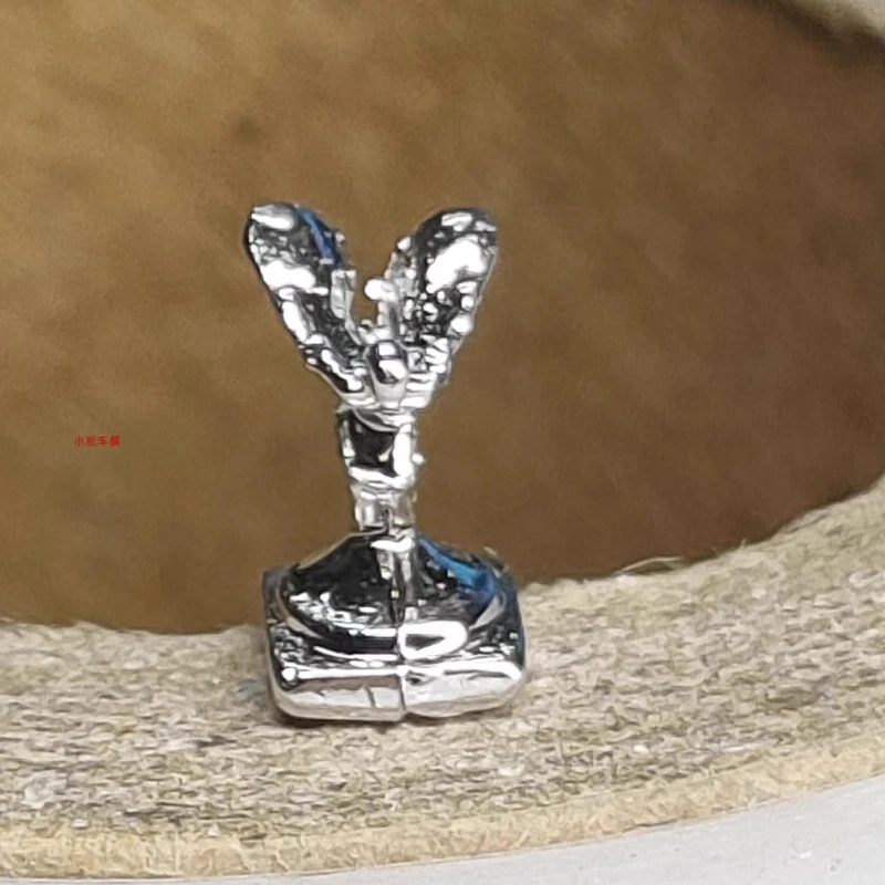 1:18 Rolls-Royce Car Emblem - Spirit of Ecstasy - Front standing sign (1:18 car model accessories) Repair Parts