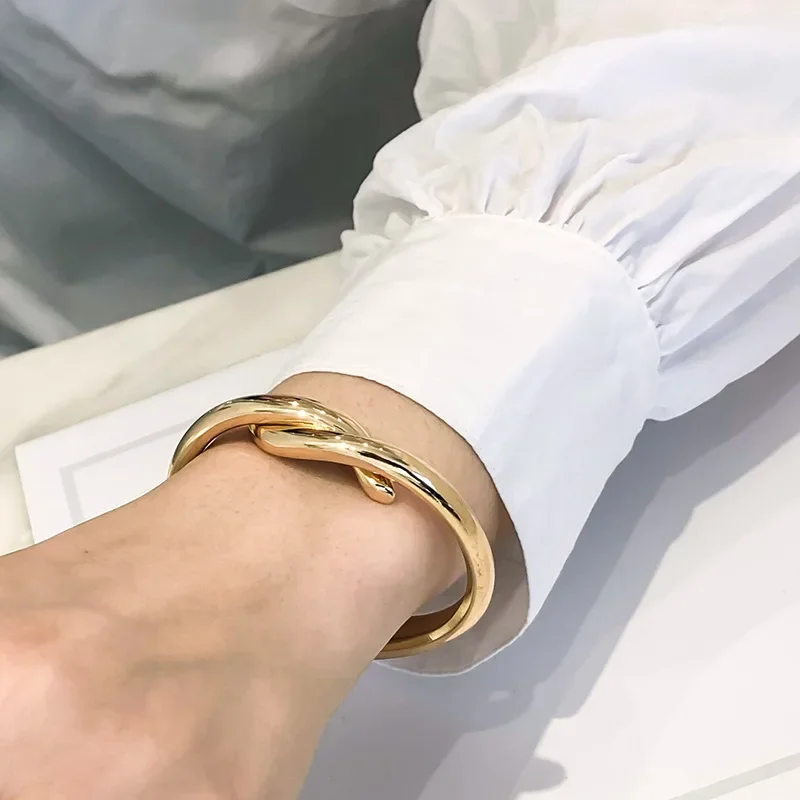 Fashion Jewelry Vintage Temperament Gold Color Metal Bracelets For Women Party Gifts Simply Design Accessories