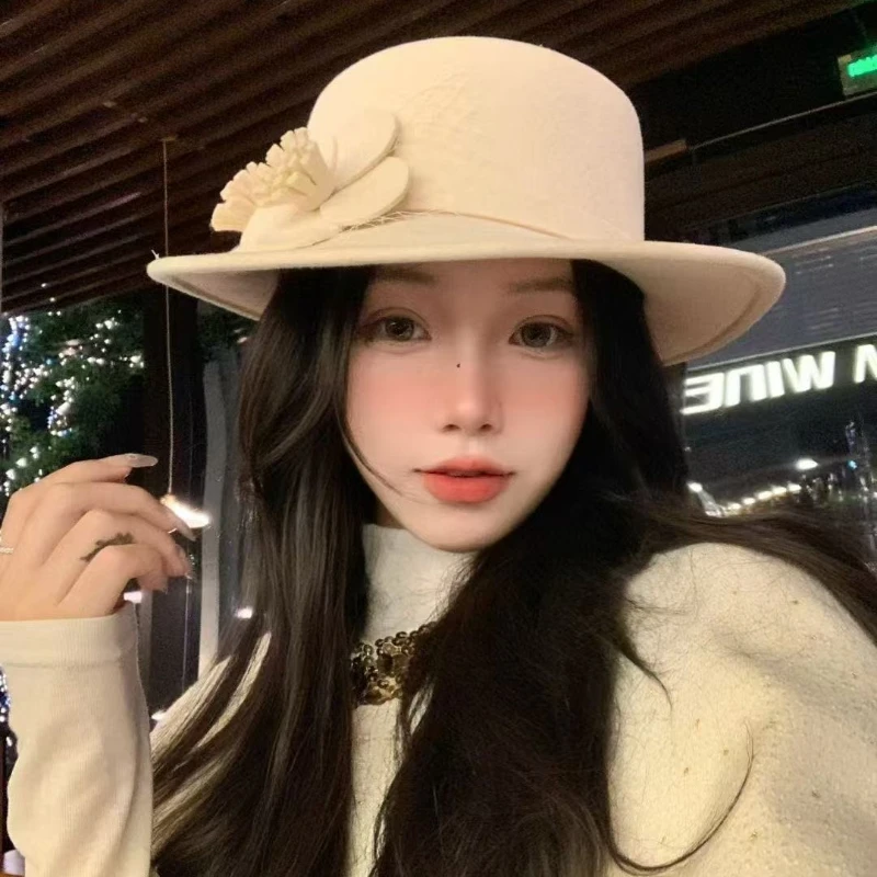 Elegant Woolen Flower Flat Top Hat Exquisite Fashionable High Status Large Brimmed Hat Women Suitable Wedding Banquet Occasions