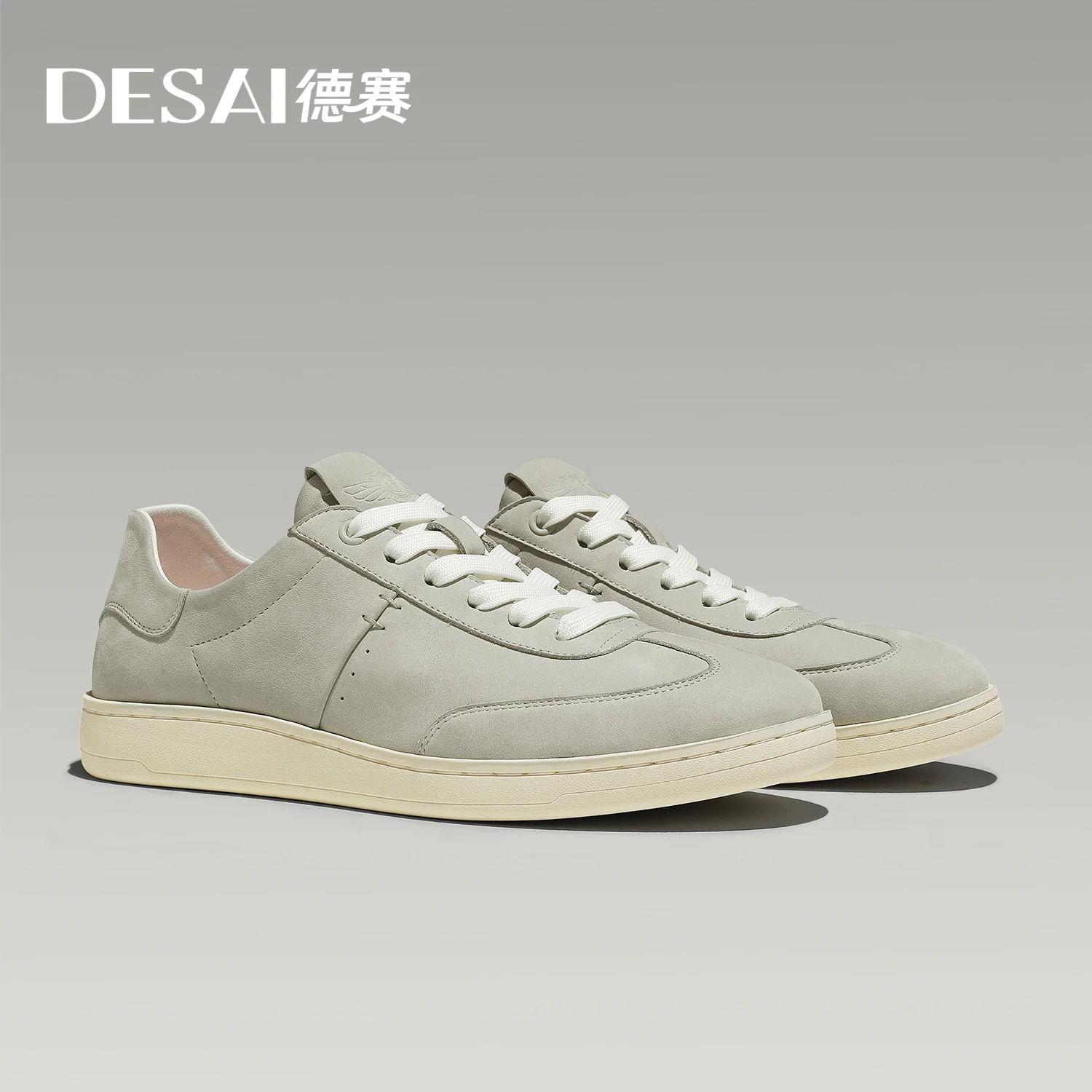 DESAI Sepatu kulit ringan untuk pria; sepatu kasual dengan papan bernapas dan permukaan lembut