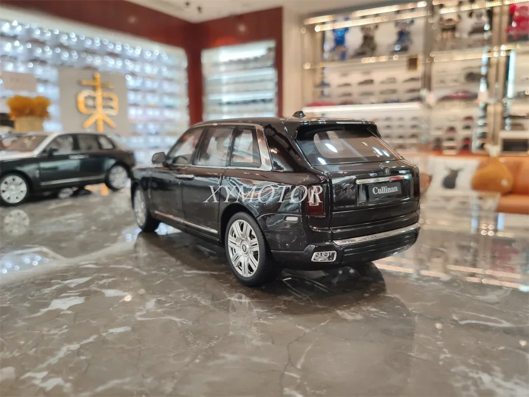 1/18 For Rolls Royce RR Cullinan Alloy Diecast Model Car Boys Girls Gifts Collection Display Ornaments Black/Black silver/Green