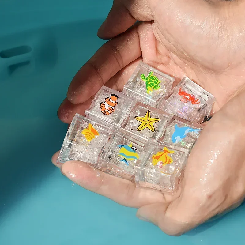 Juguetes de baño para niños, lámpara mágica de cubo de hielo, luces coloridas de animales del océano, regalo para bebés, 8 unidades por lote