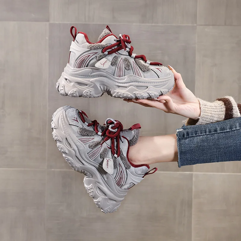 

Women Chunky Shoes New 2025 Autumn Thick Sole 9cm Ladies High Platform Sports Sneakers Outdoor Leisure Leather Chunky Shoes