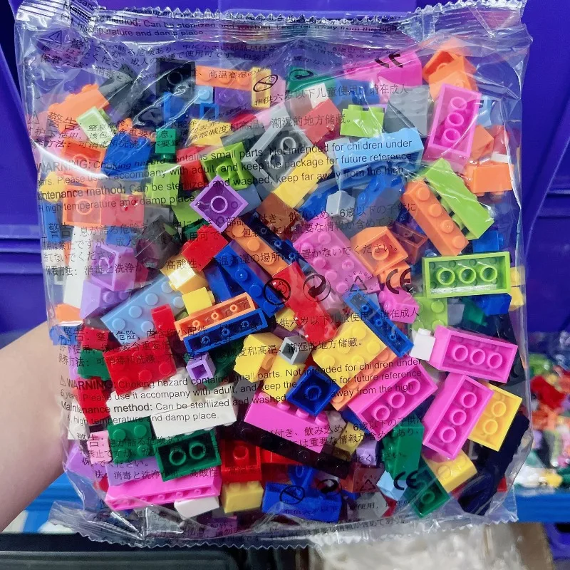 

Assembled Toys, Small Particles, Bulk Building Blocks