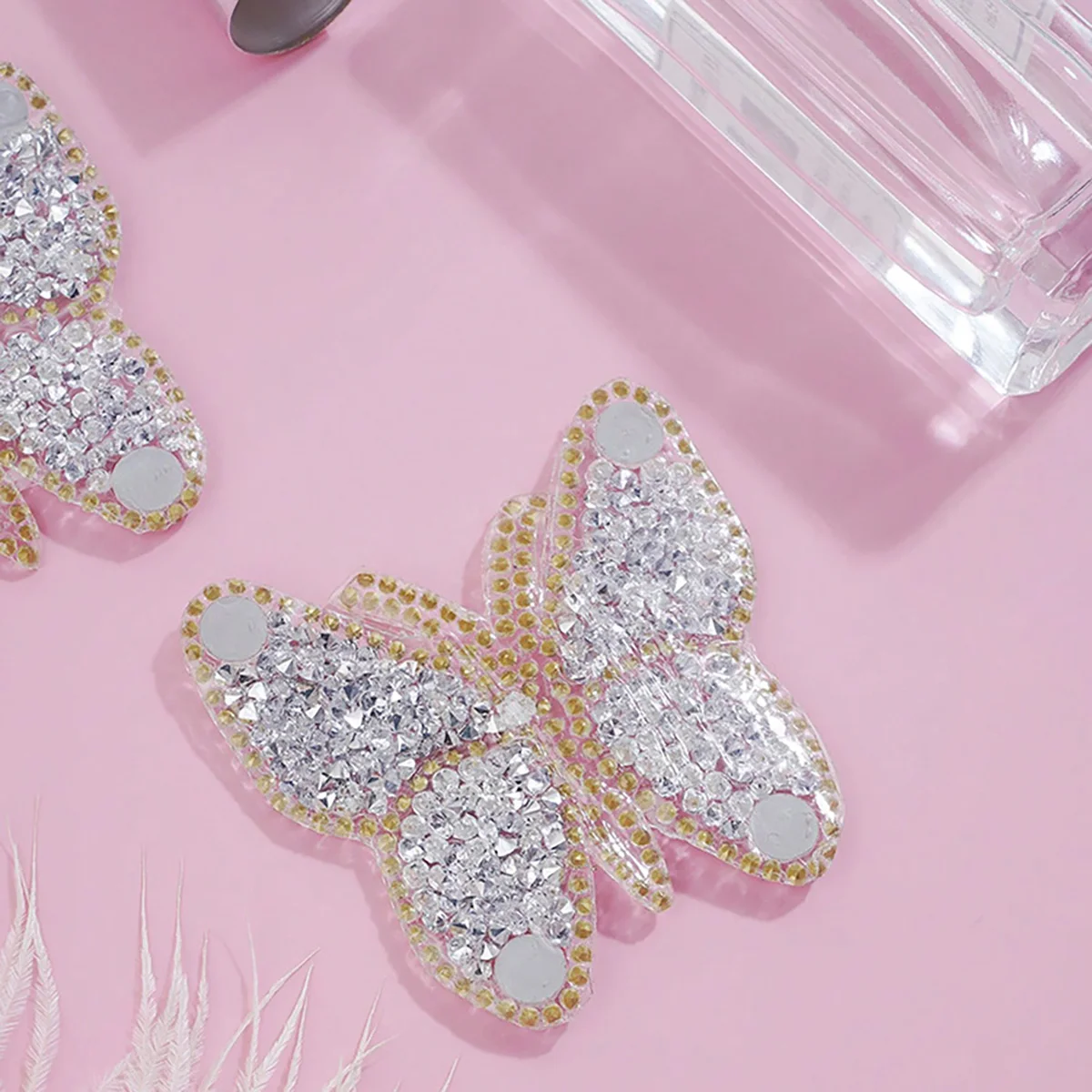 1 คู่ Rhinestone ผีเสื้อรูปร่างหัวนมสําหรับผู้หญิงเซ็กซี่สวมใส่ซิลิโคนหัวนม Pasties สติกเกอร์หน้าอก