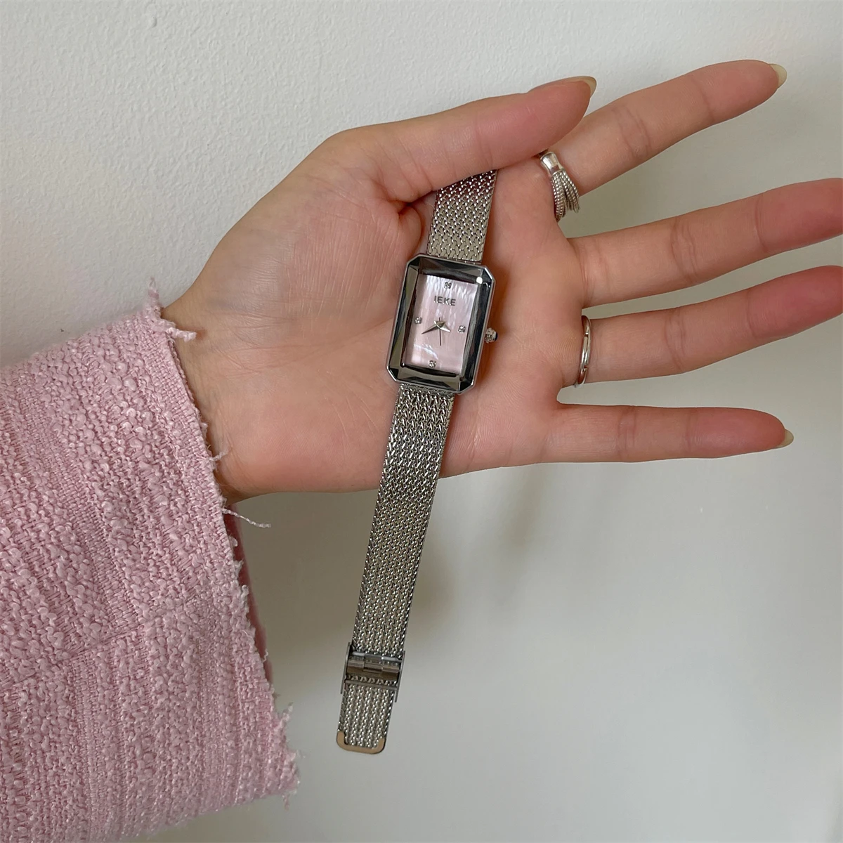 2025 New Woman Watch Simple Silver Quartz Wristwatch Steel Mesh Belt Small Square Dial Gold Luxury Vintage Watch for Women Gift