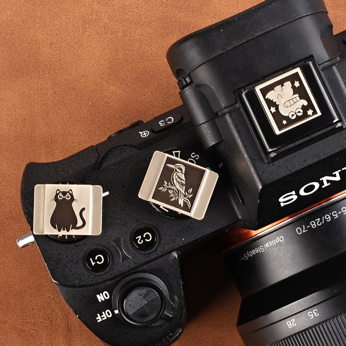 

Metal Camera Hot Shoe Protective Cover Suitable For Sony ZVE10 A6700 A7C2 A7M3 A7M4 A7R5 A7R4 A6400 A7C Camera Accessories