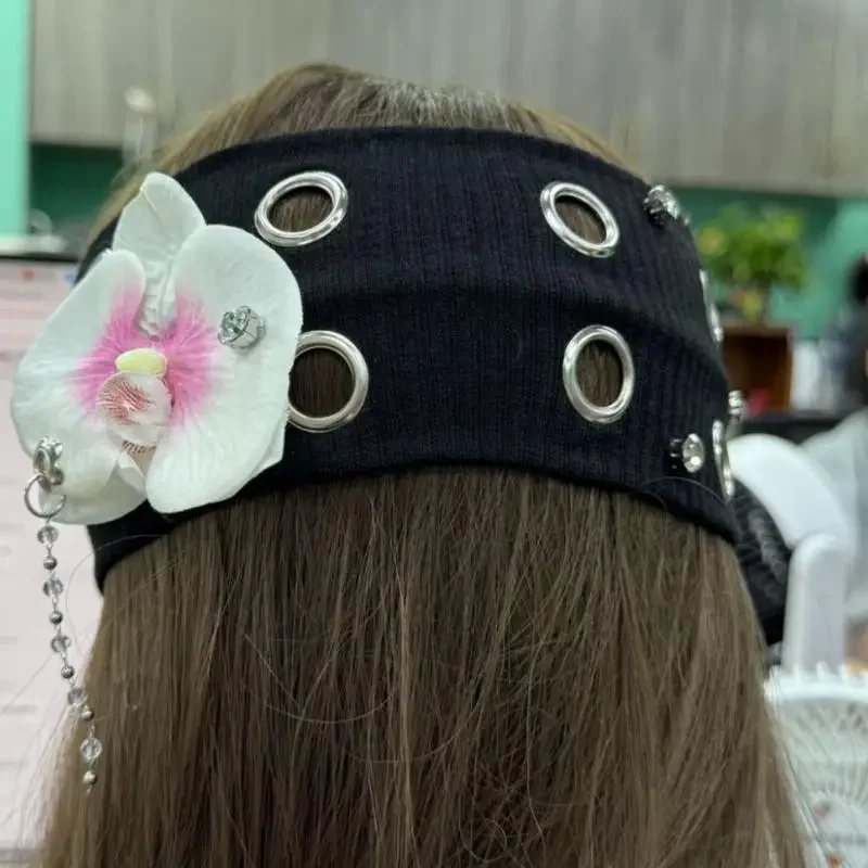 

Floral Hairband Punk Style Rhinestone Hairband With Metal Rivet Decor Wide Elastic Edge Knitted Hair Accessories For Edgy Fabric