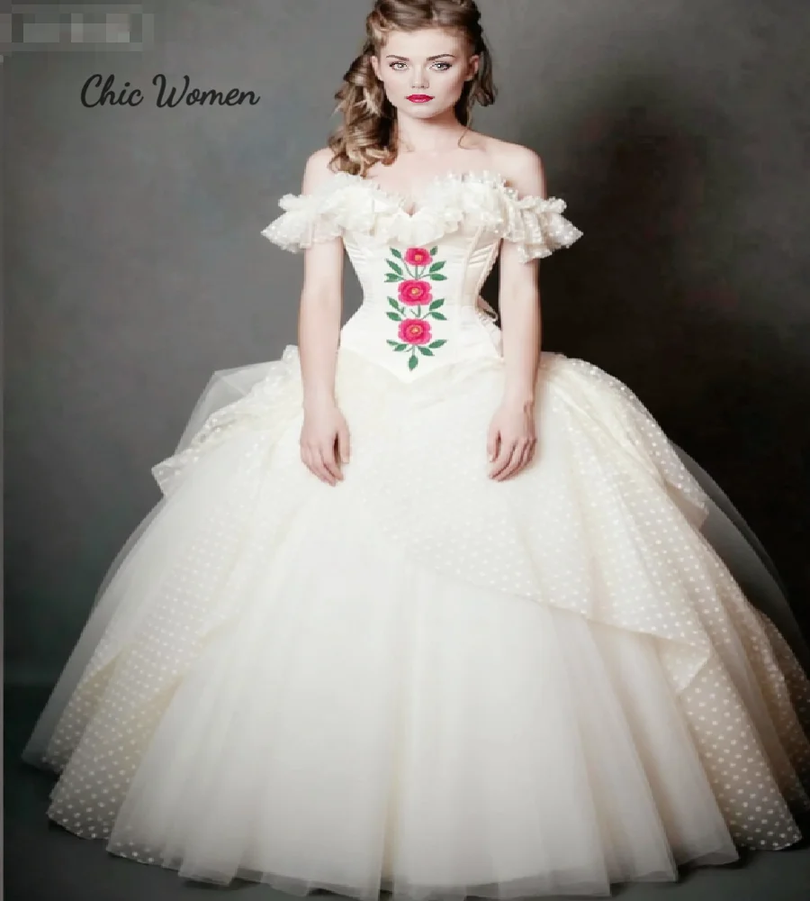 Retro 70s Renaissance Victorian Wedding Dress 2026 Embroidery Floral Ball Gown Eclectic Celtic Bridal Dress Corset Outdoor Bride