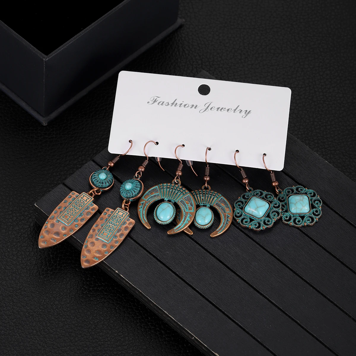 Vintage Hohle Runde Ohrhänger- – Ethnic Indian Fashion Bewertung und Preis