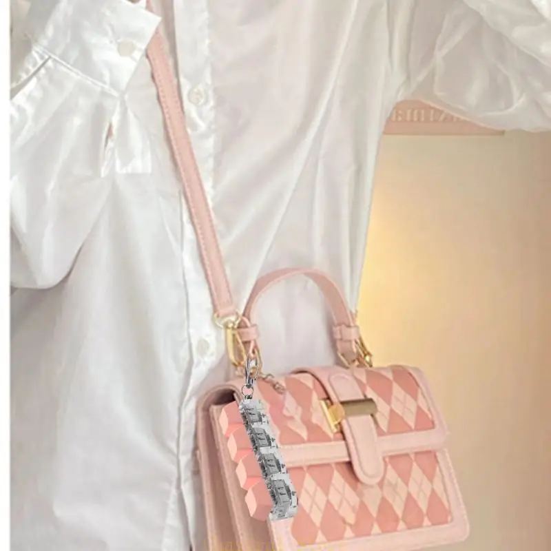 E7CE 스트레스 구호 장난감 4 버튼 키보드 키보드 키드 체인 펜던트 기계 장난감 및 보물 상자 어린이를위한 보물 상자 새해 선물