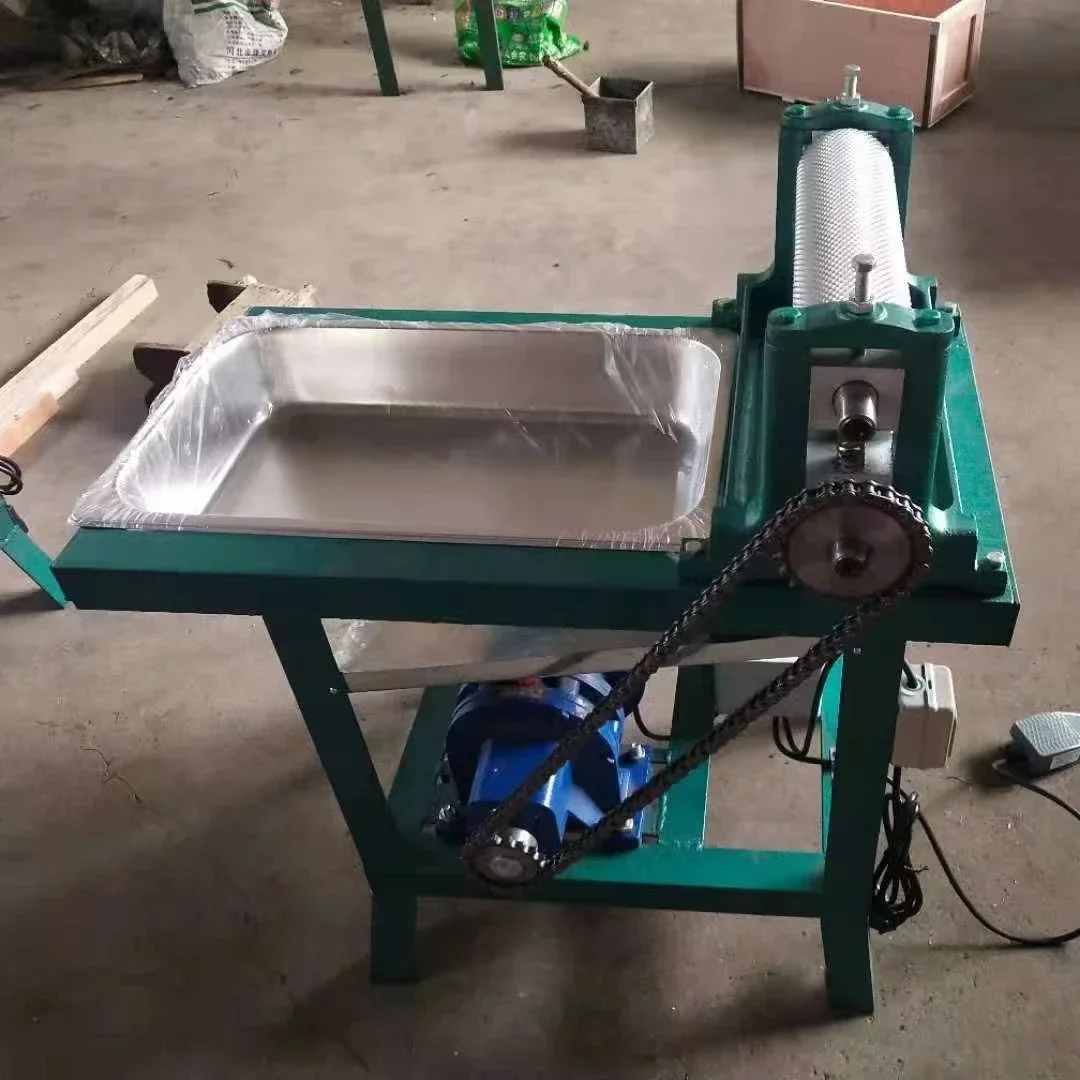 

A electric Beeswax Foundation Machine Wax Nesting Machine beeswax mill machine